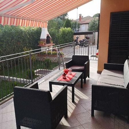 Apartment Stela Poreč Exteriör bild