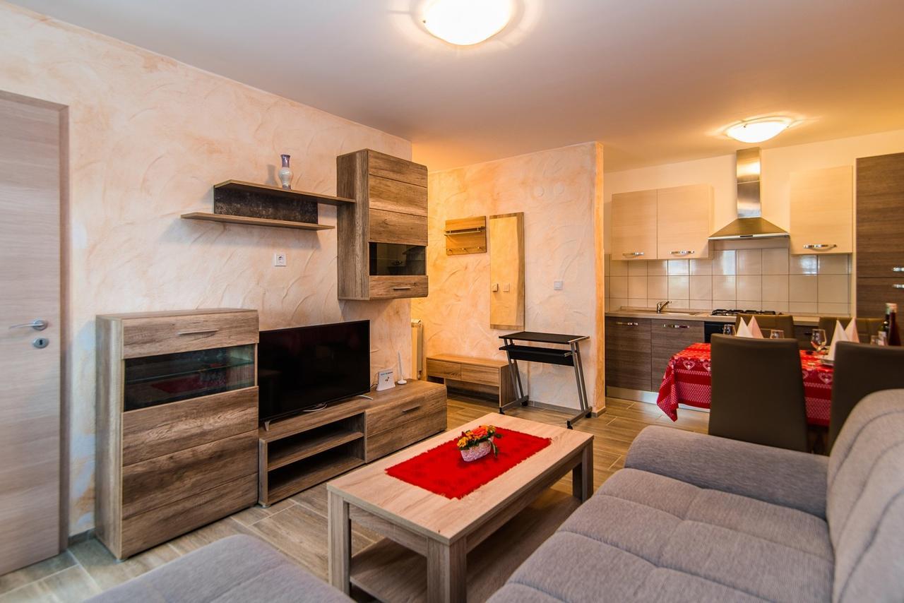 Apartment Stela Poreč Exteriör bild