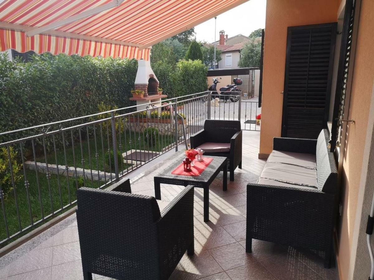 Apartment Stela Poreč Exteriör bild